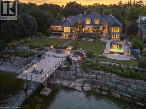 2054 LAKESHORE Road E Oakville ON L6J1M3