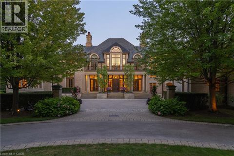 2054 LAKESHORE Road E Oakville ON L6J1M3