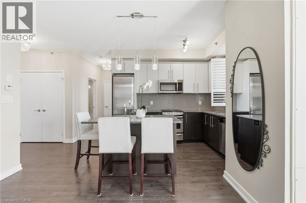 520 NORTH SERVICE Road Unit# 411