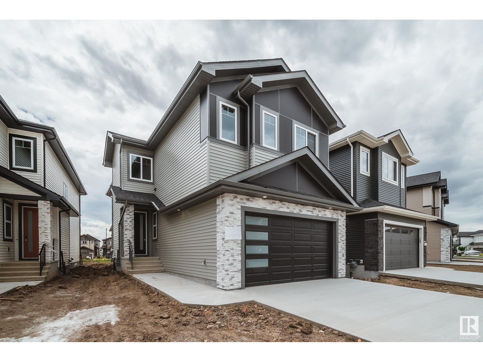 8747 183 AV NW