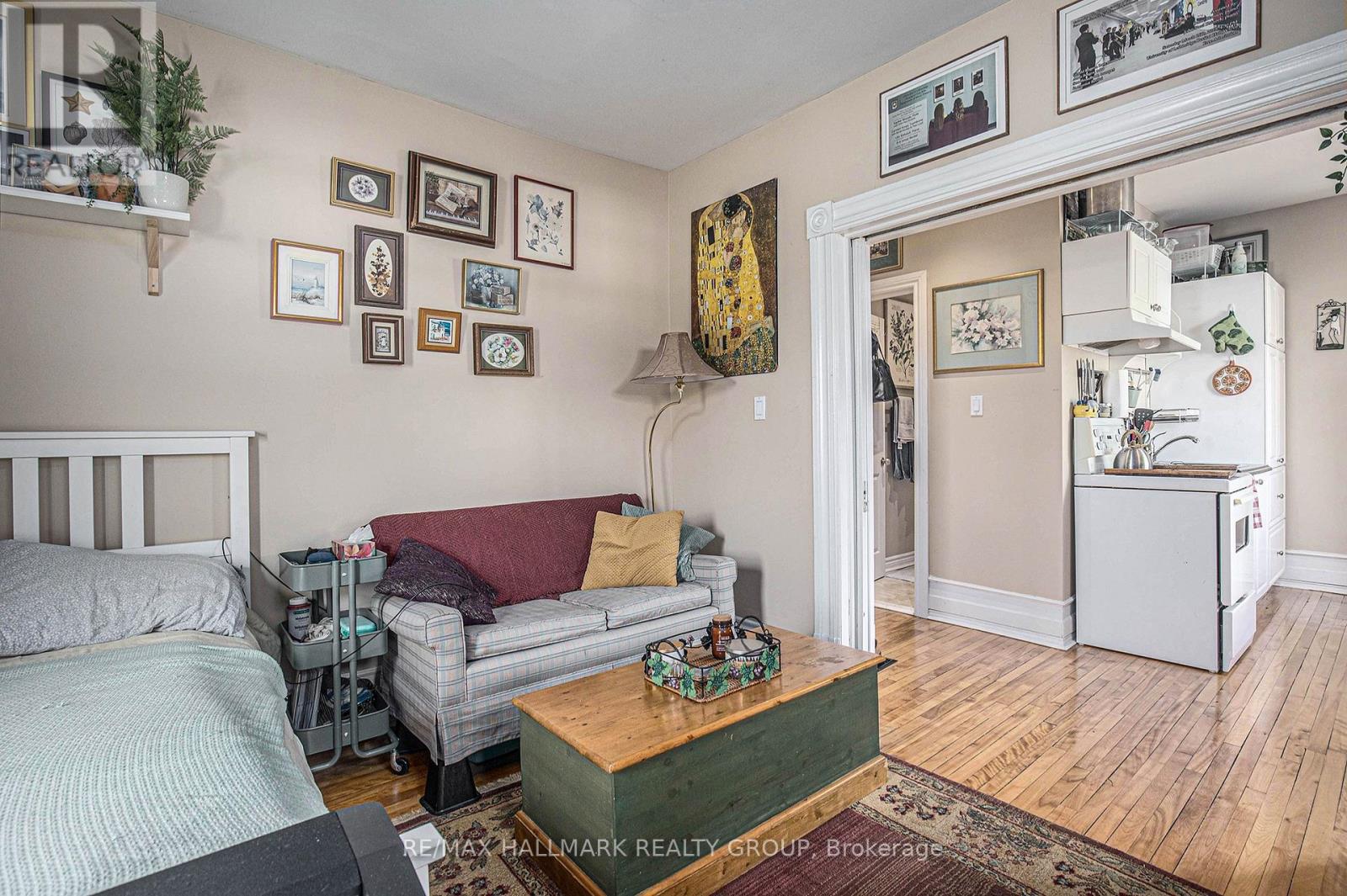 2 - 1308 SHILLINGTON AVENUE