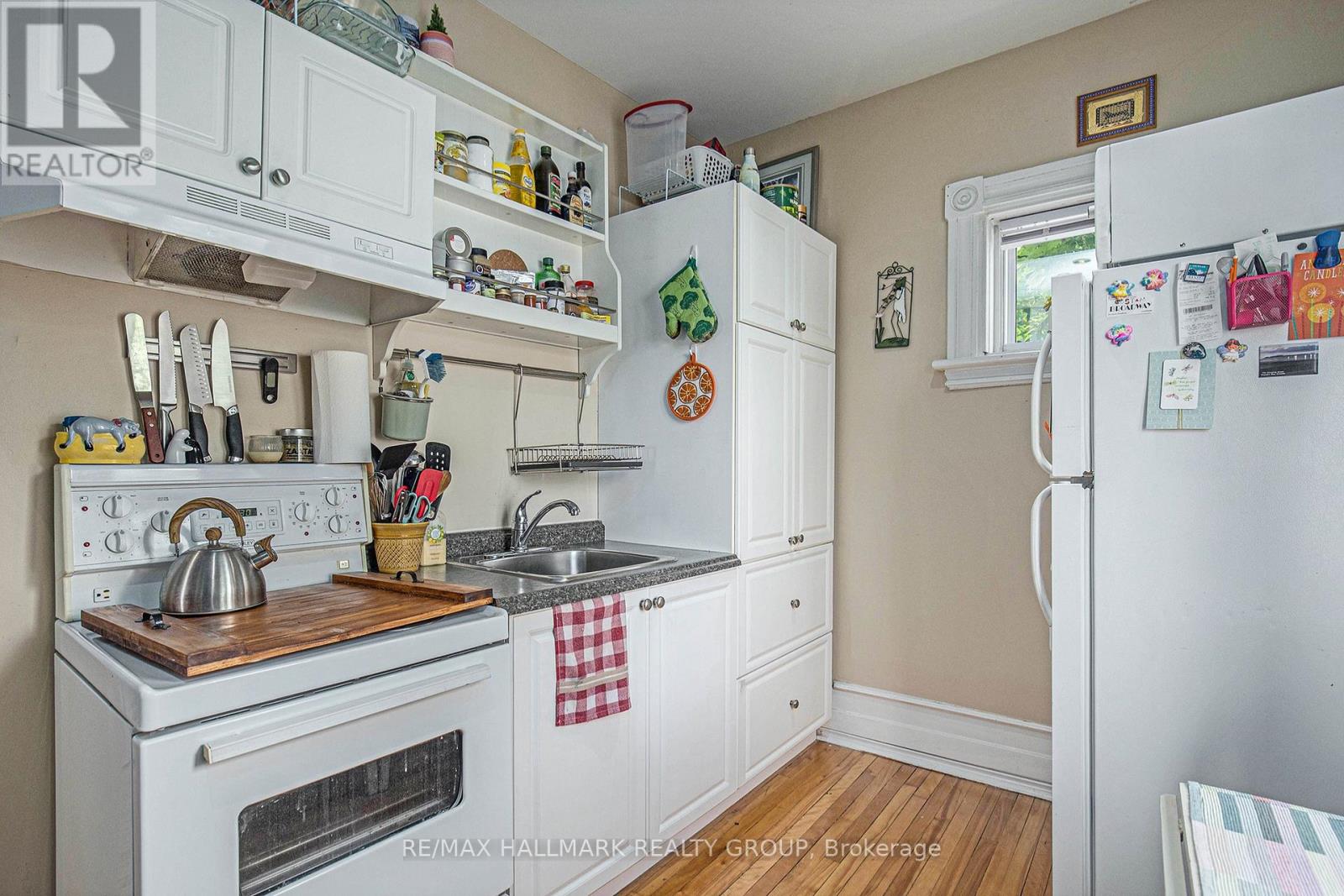 2 - 1308 SHILLINGTON AVENUE