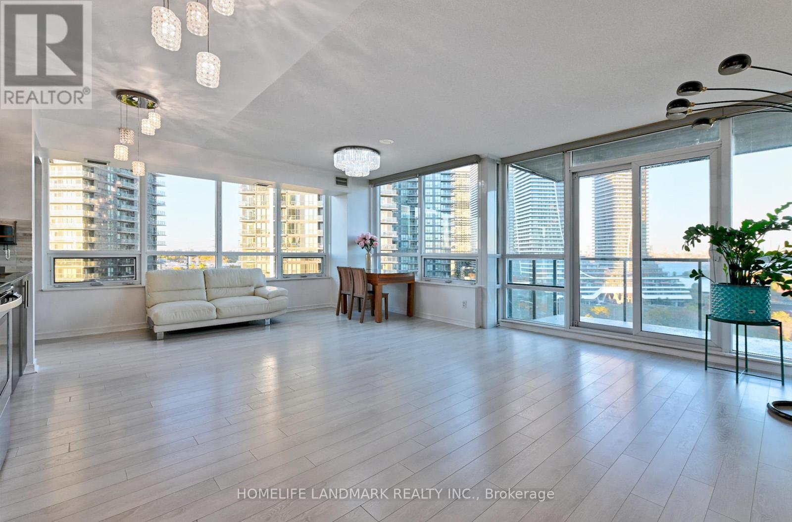 1206 - 2230 LAKESHORE BOULEVARD W