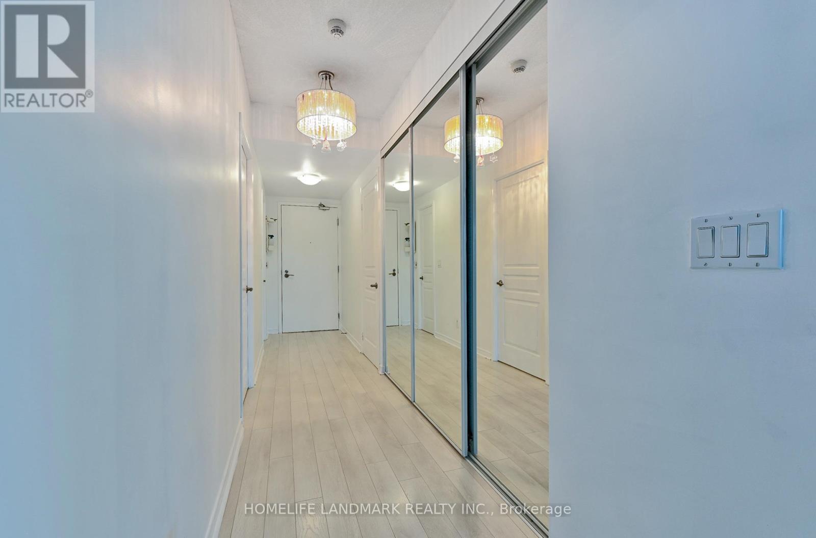 1206 - 2230 LAKESHORE BOULEVARD W