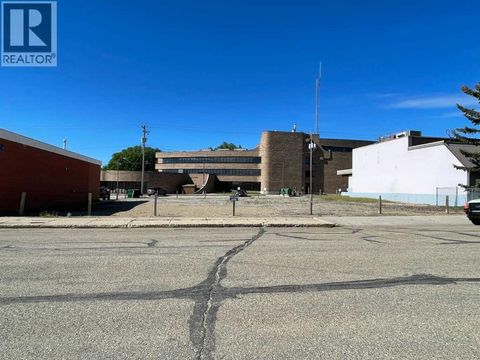 5103 50 Avenue Ponoka AB T4J1N5