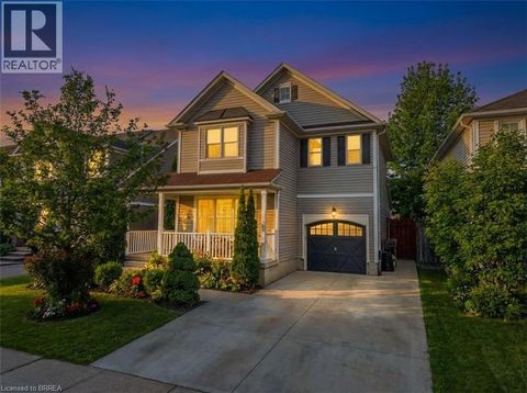 18 HOLLINRAKE Avenue Brantford ON N3T0A6