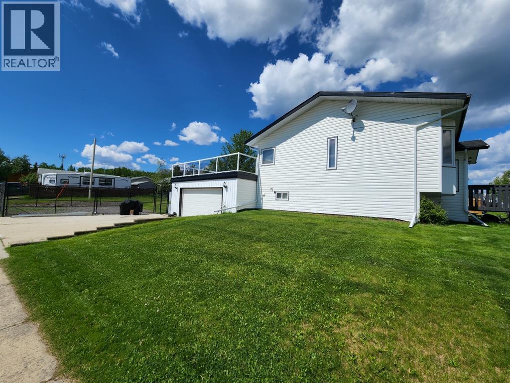 11530 Manning Crescent