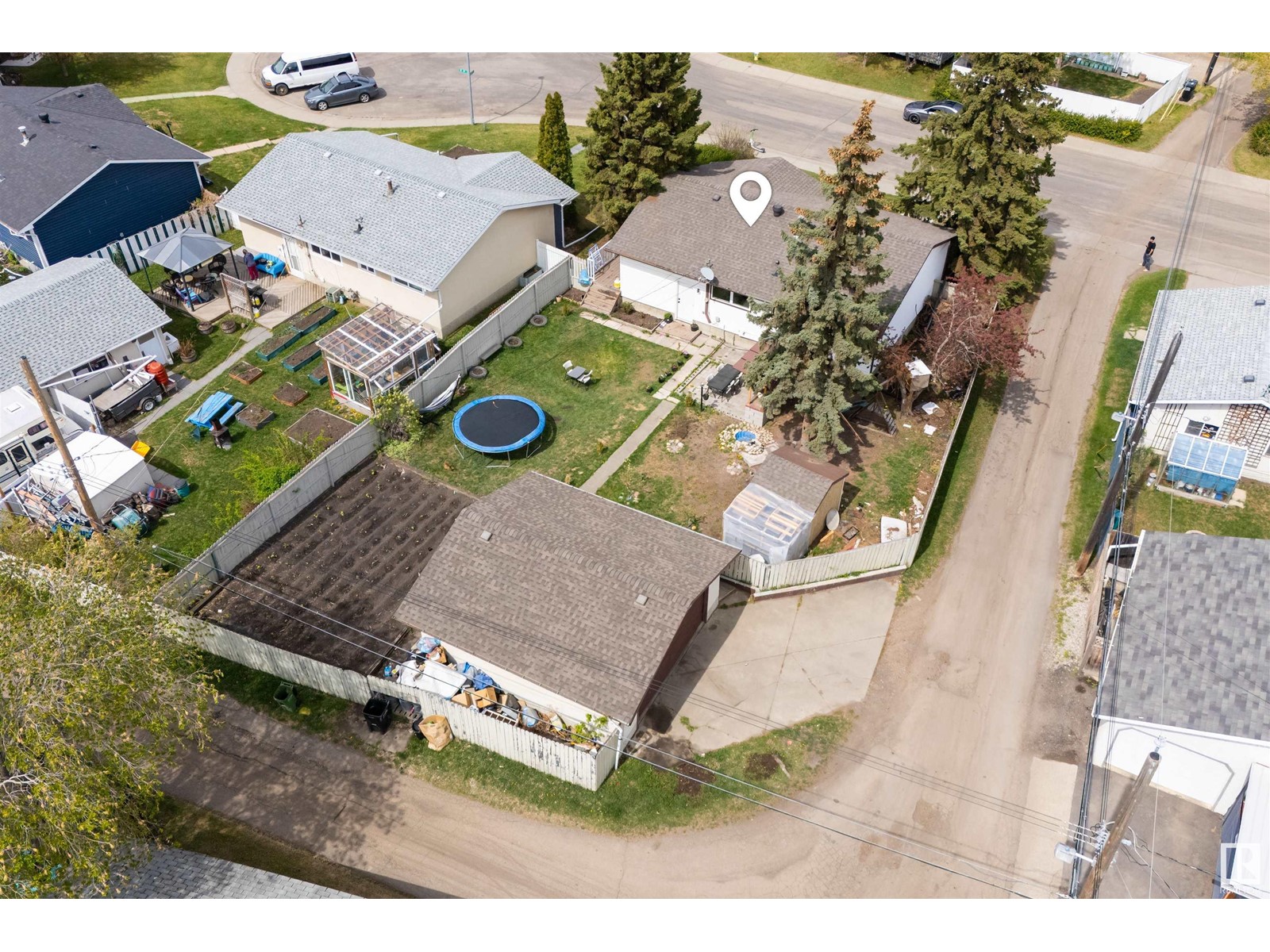 16907 81 AV NW