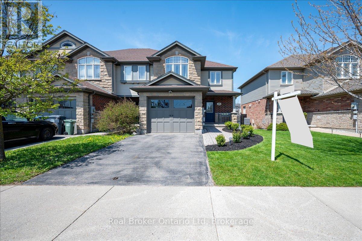 32 LAUGHLAND LANE
