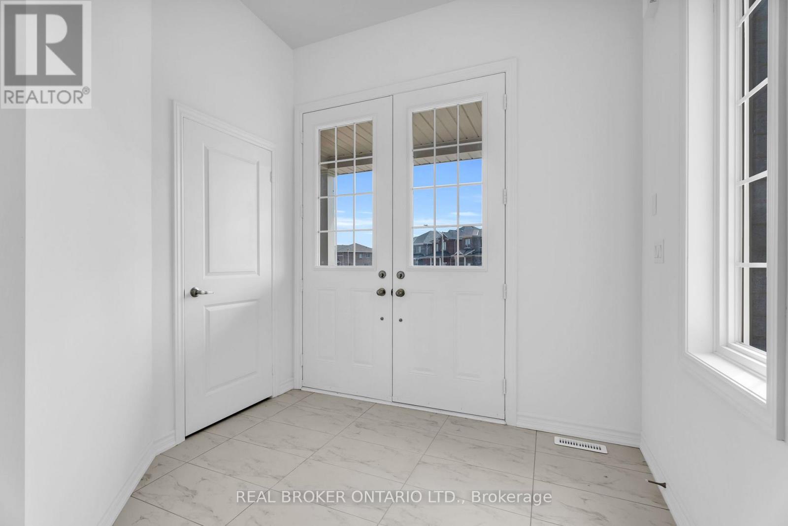 430 VANDUSEN AVENUE
