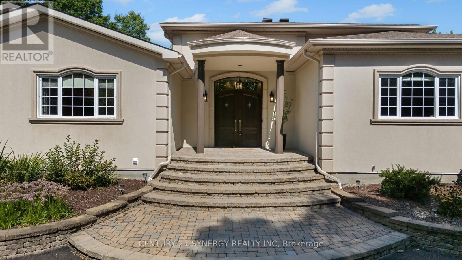 1281 GEORGES VANIER DRIVE N