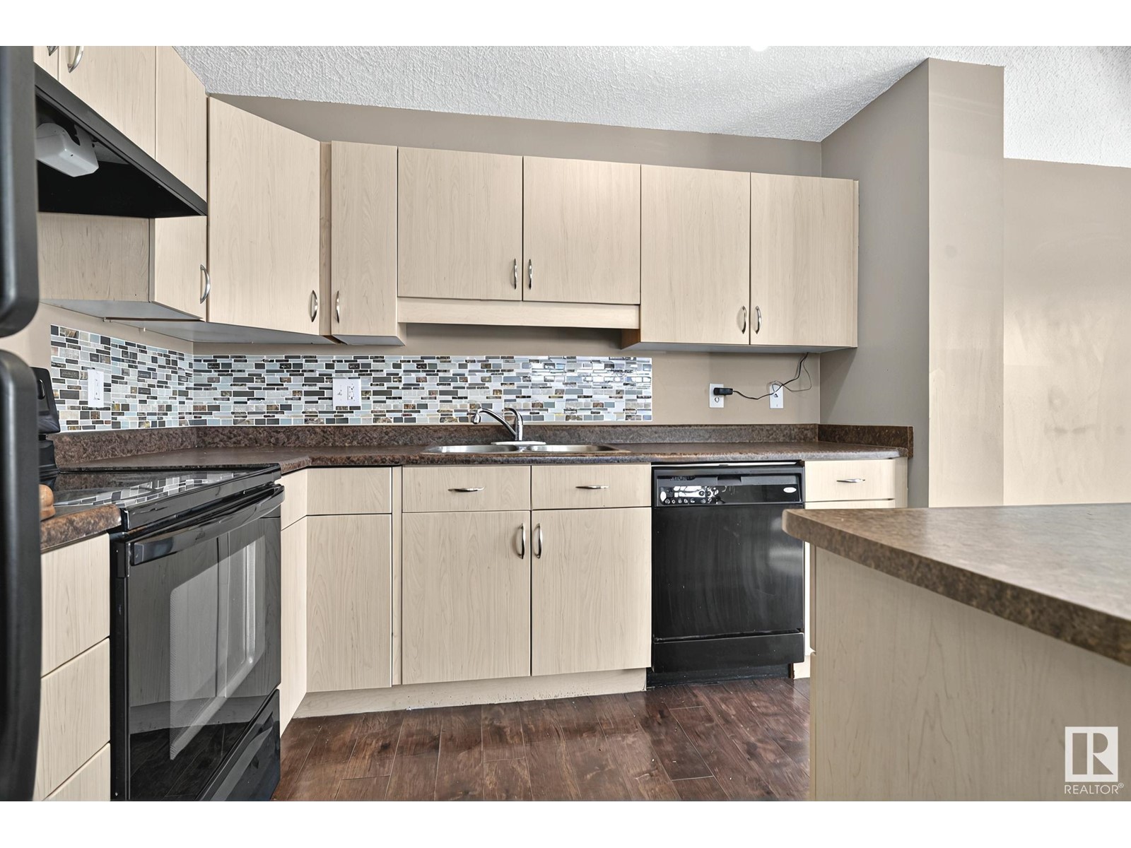 #32 380 SILVER BERRY RD NW