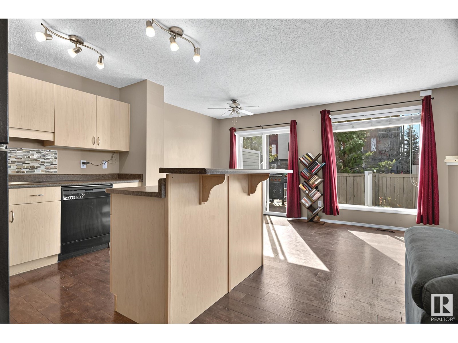 #32 380 SILVER BERRY RD NW
