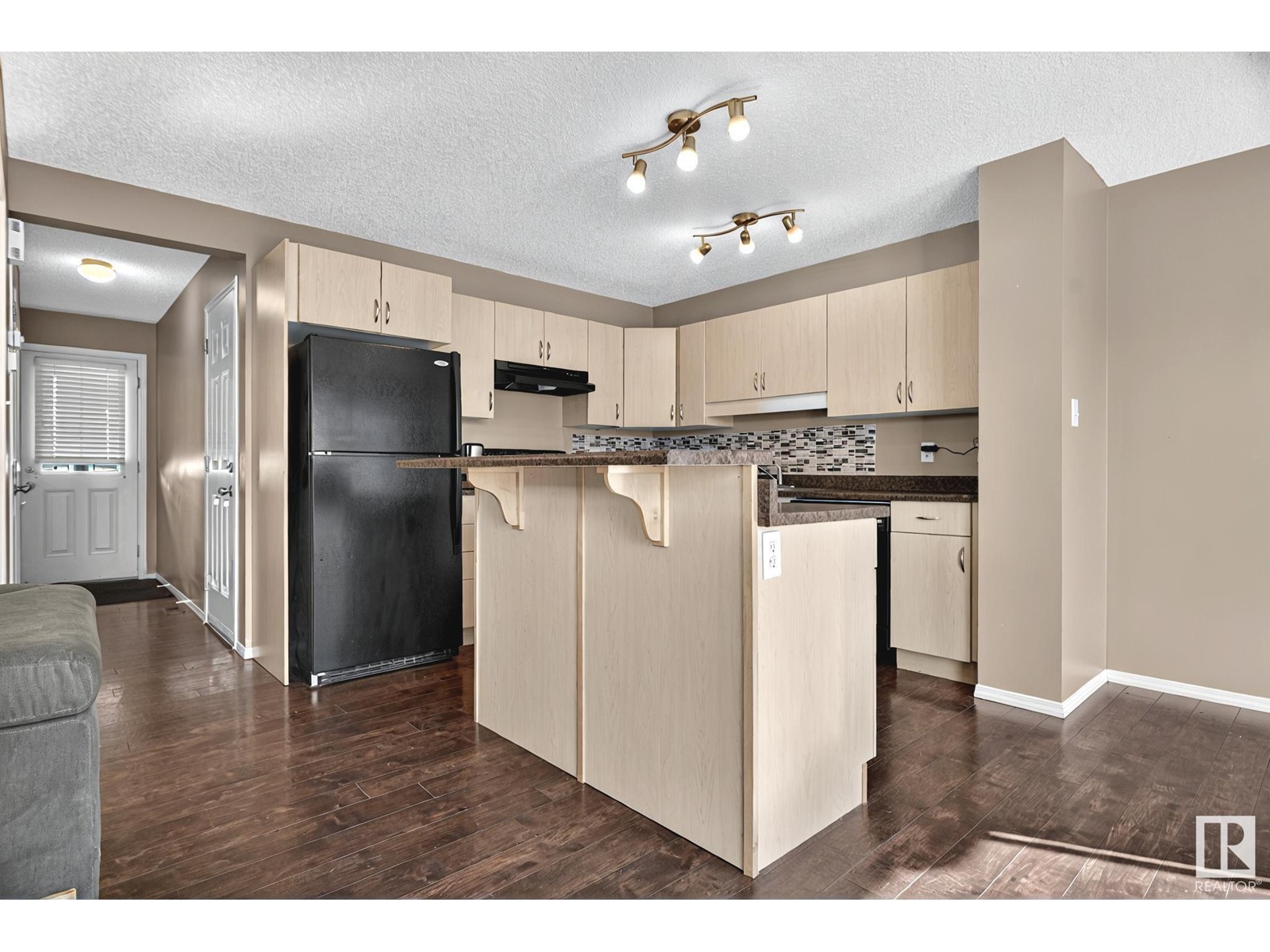 #32 380 SILVER BERRY RD NW