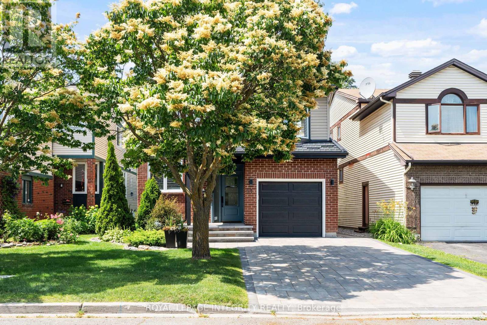 51 ROSEGARDEN CRESCENT