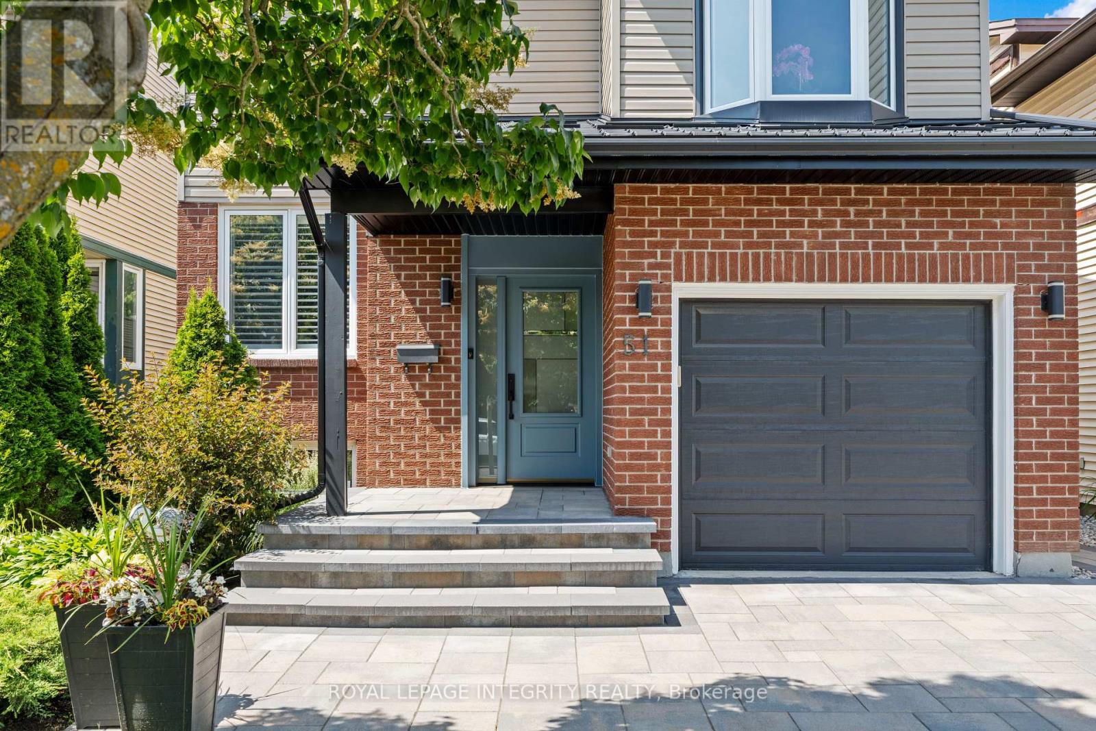 51 ROSEGARDEN CRESCENT