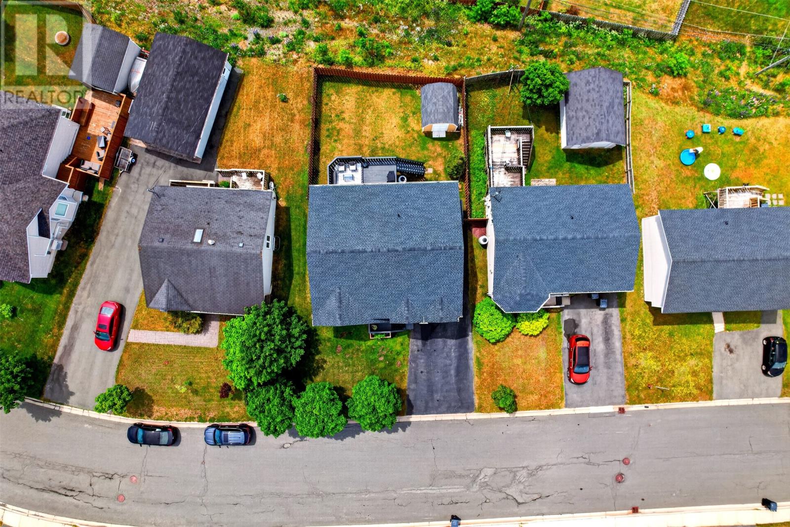 12 SUNDERLAND Drive