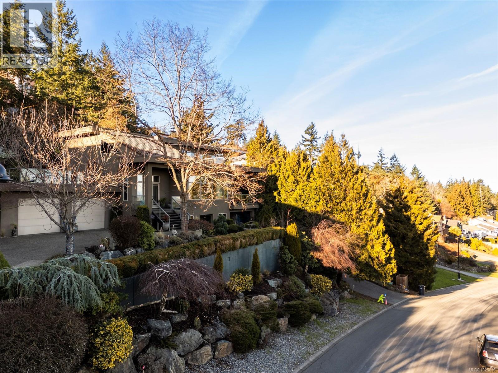 3354 Haida Dr