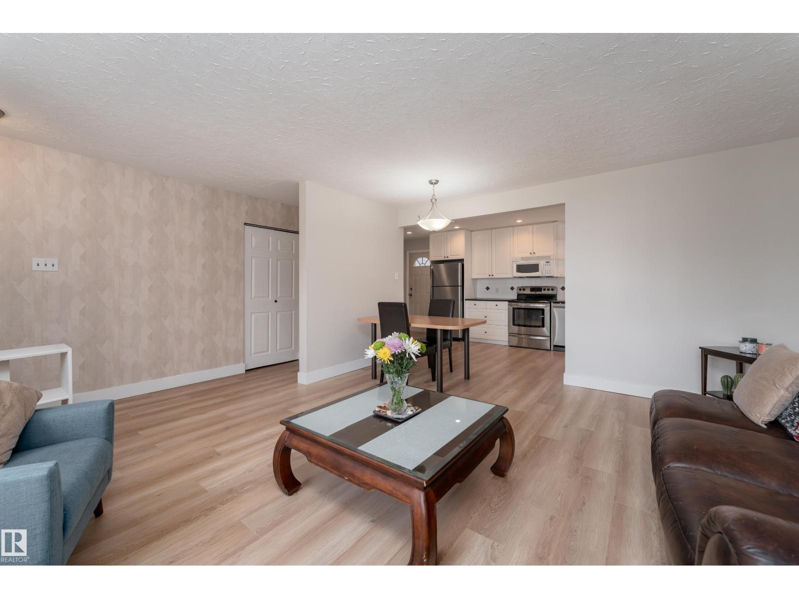 15241 85 AV NW