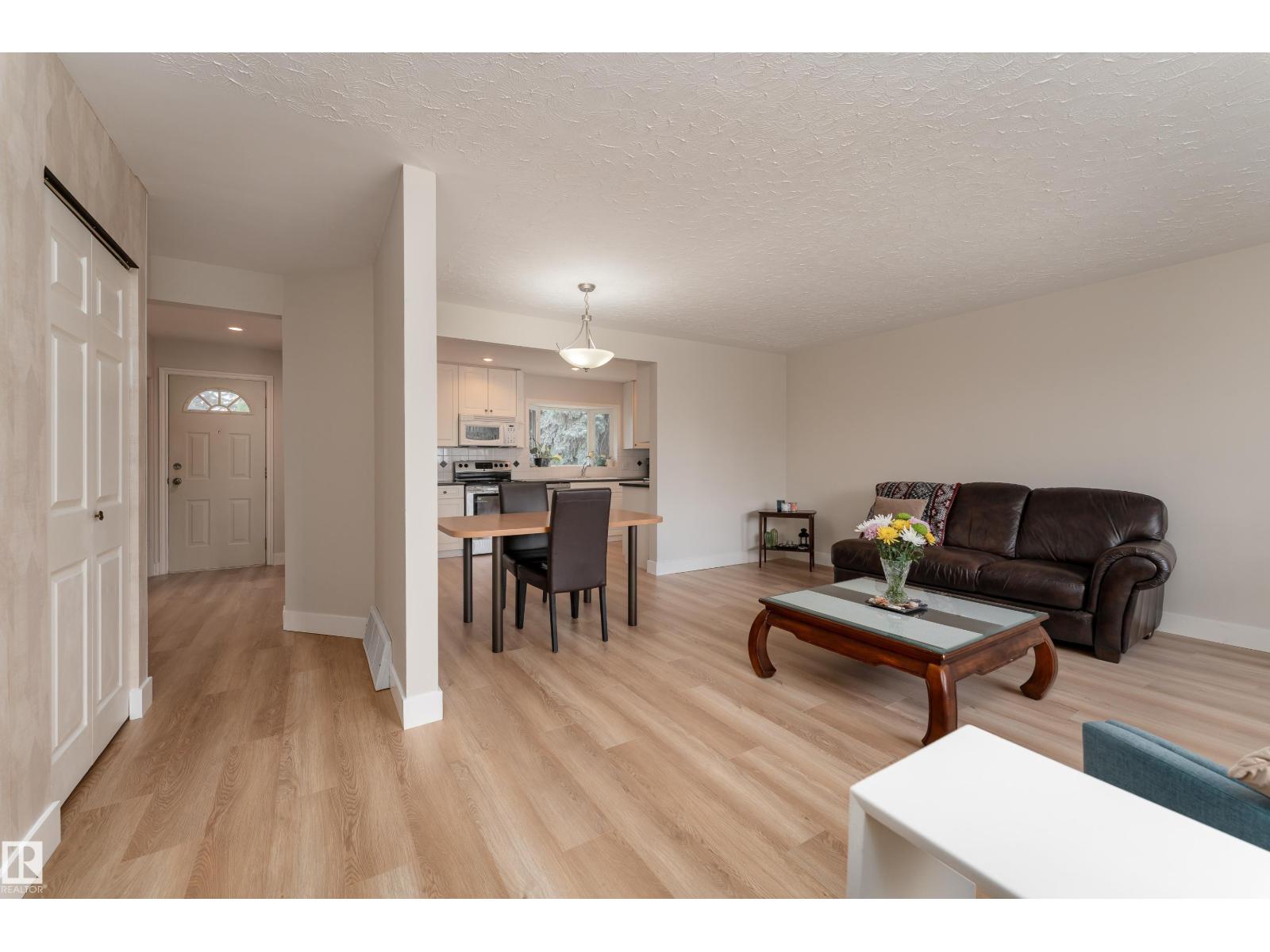 15241 85 AV NW