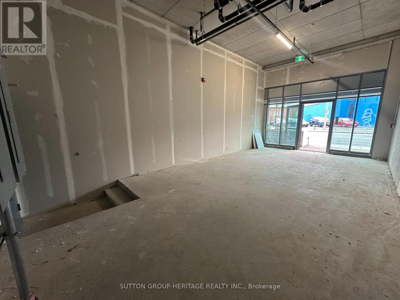 114 - 652 PRINCESS STREET