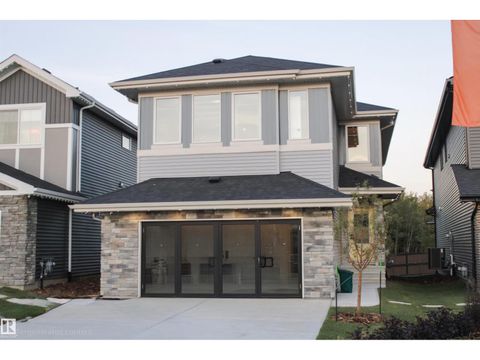 5805 RAVEN CR NW Edmonton AB T5S0S7