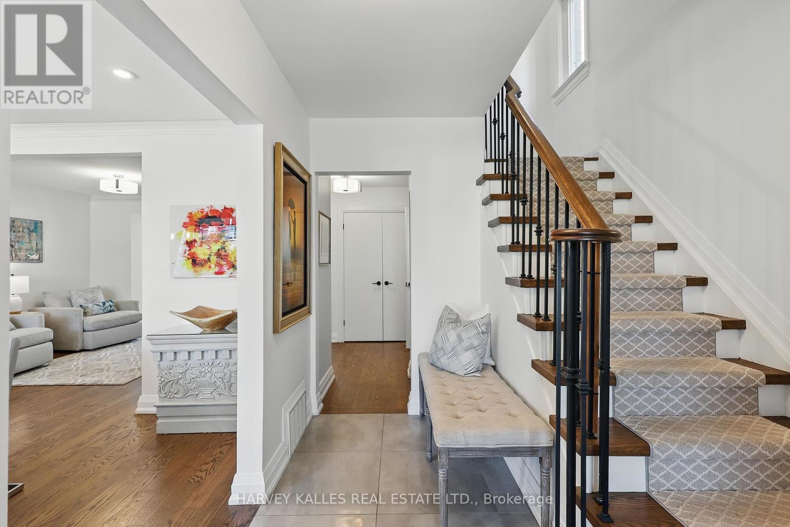 219 DELHI AVENUE