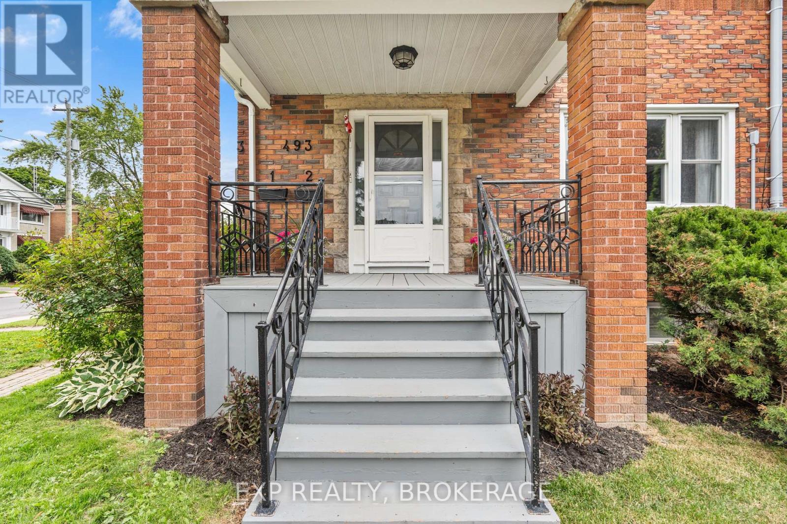 1 - 493 COLLEGE STREET