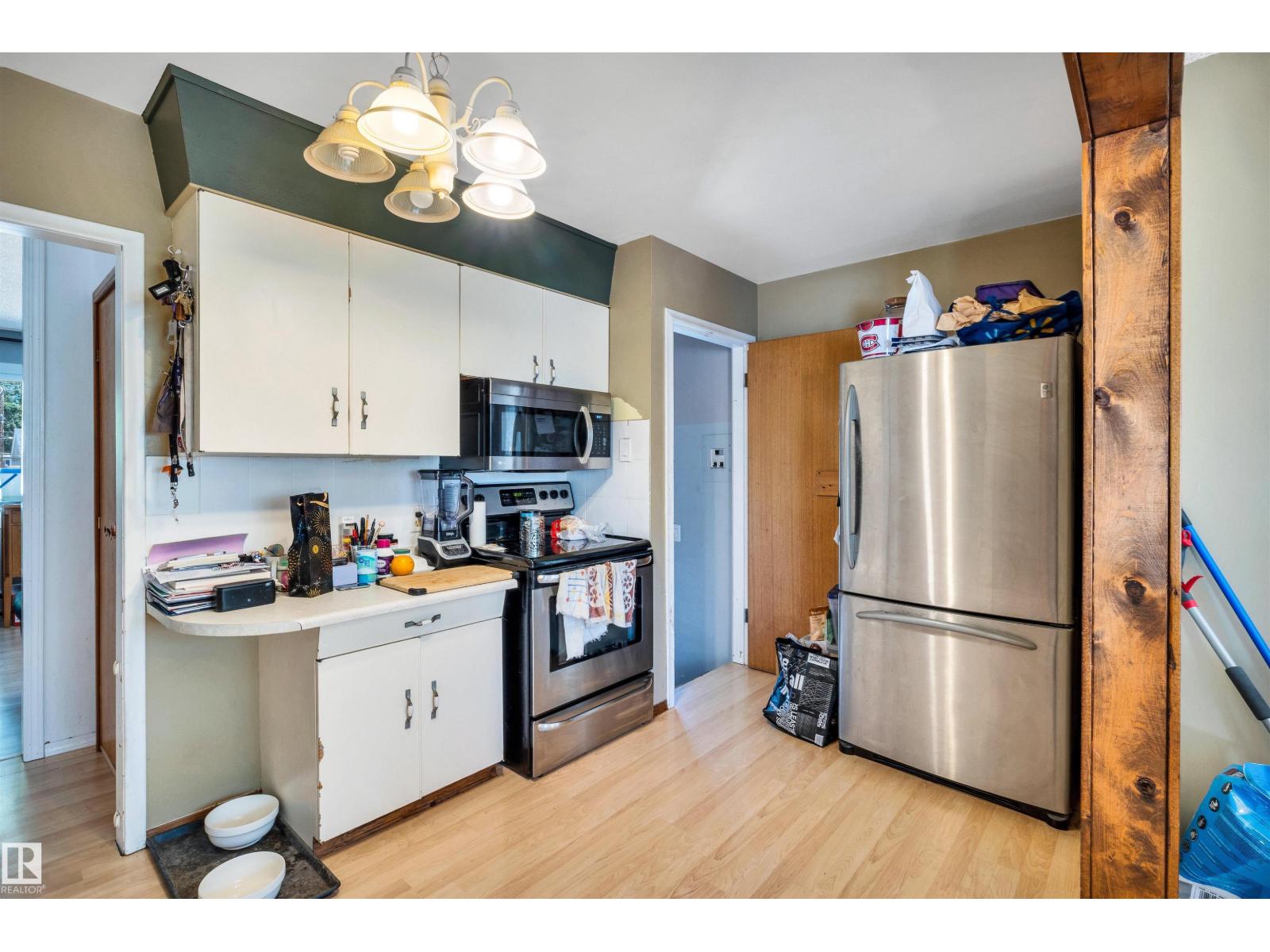 3619 110 AV NW