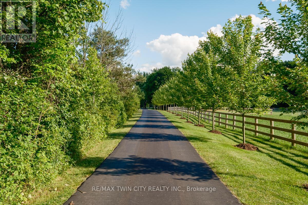 1532 6TH CONCESSION ROAD W