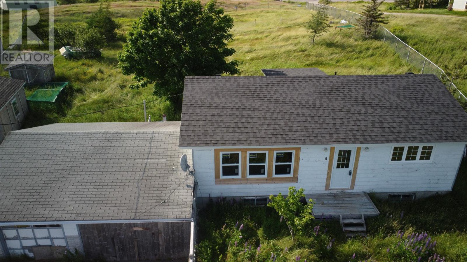 8 Mason Place