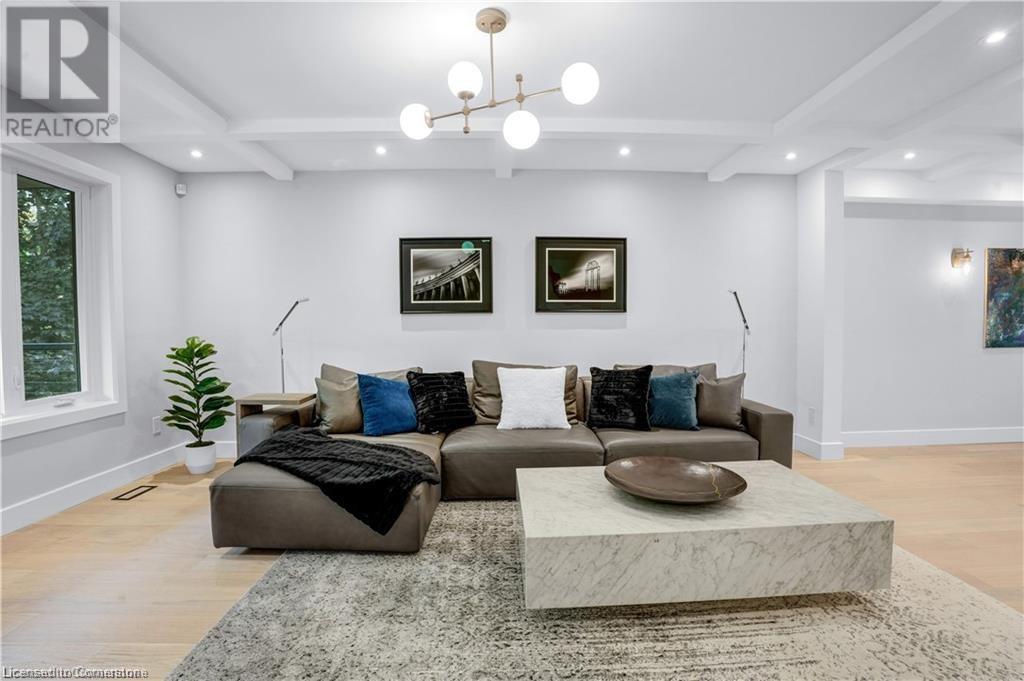 239 CORRIE Crescent