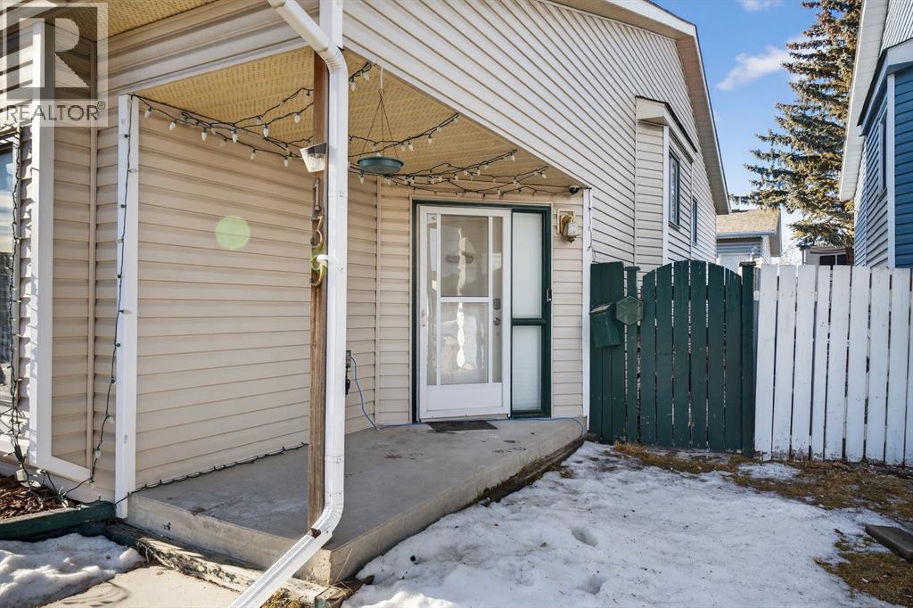 139 Castledale Way NE