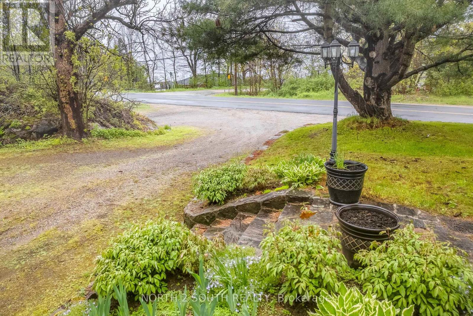 1146 HONEY HARBOUR ROAD