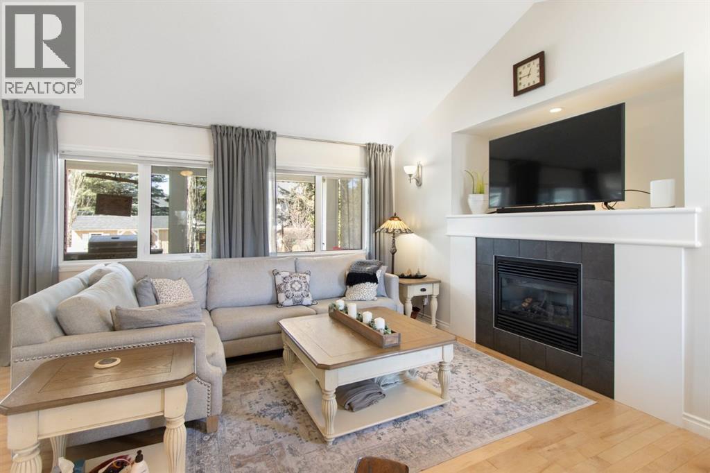 786 Stonehaven Drive