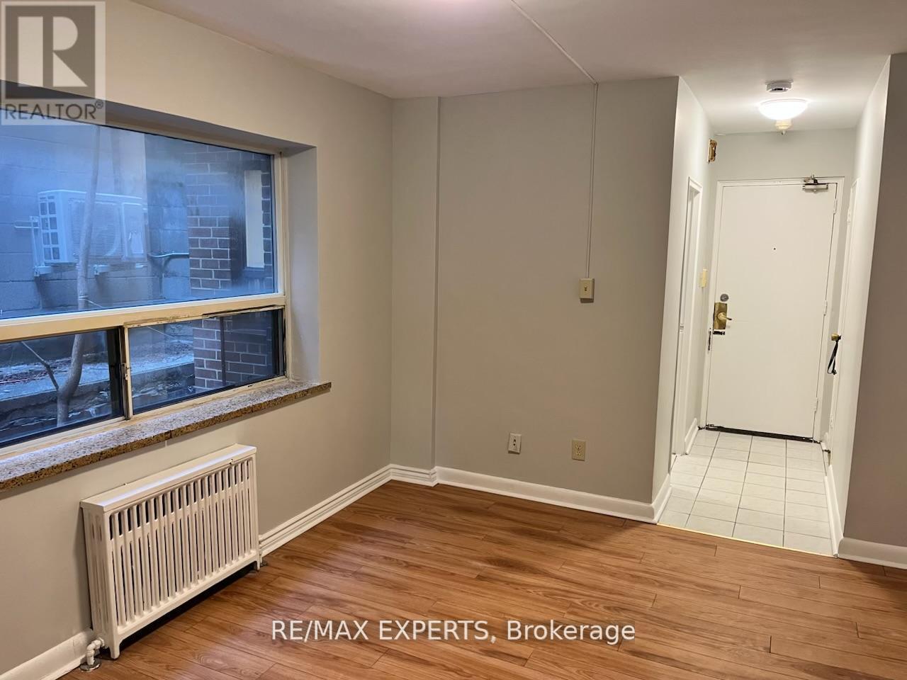 102 - 3261A LAKE SHORE BOULEVARD W