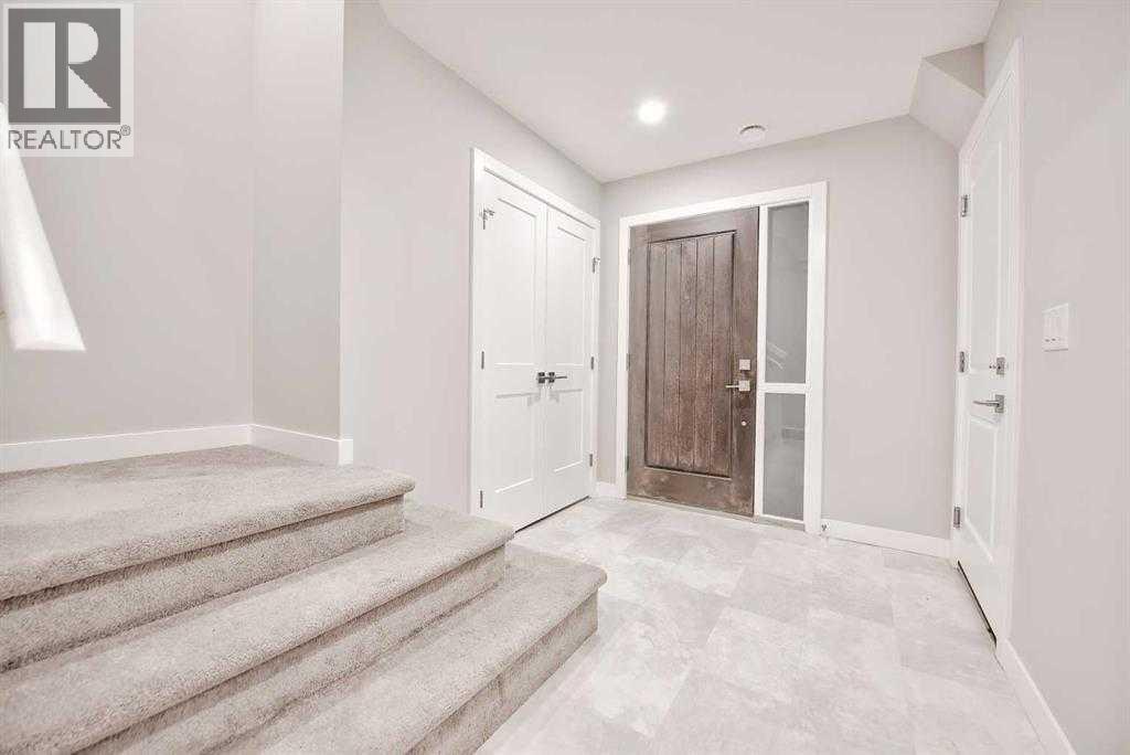 917 Crestridge Common SW