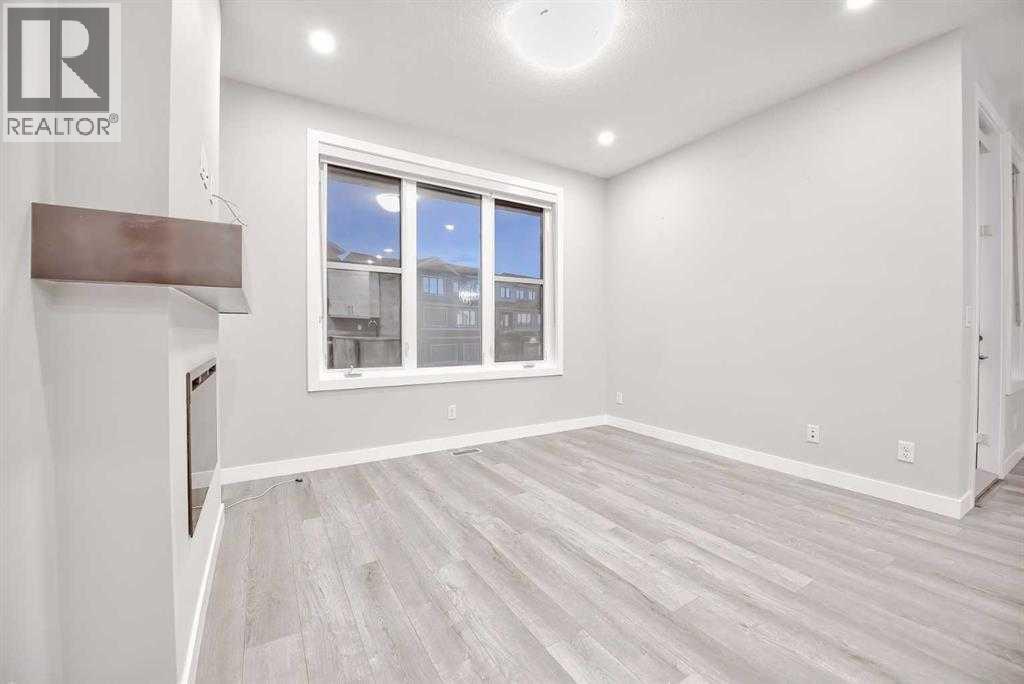 917 Crestridge Common SW