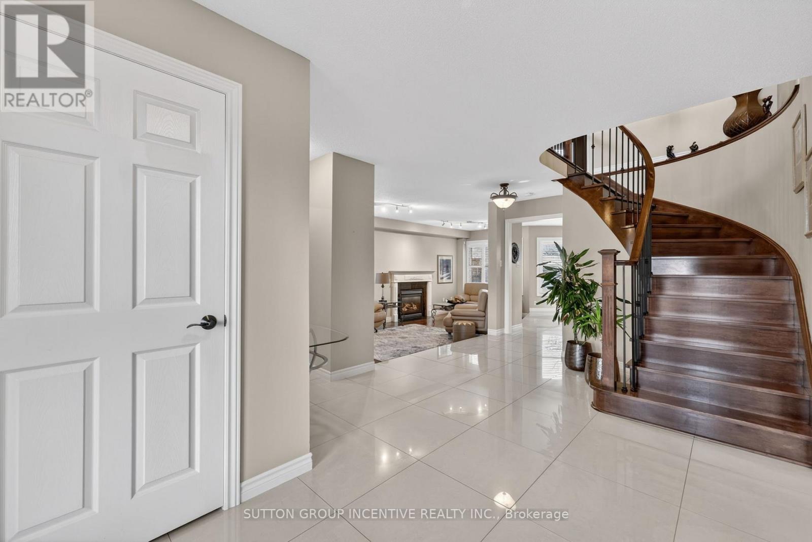 4 CHANTAL STREET