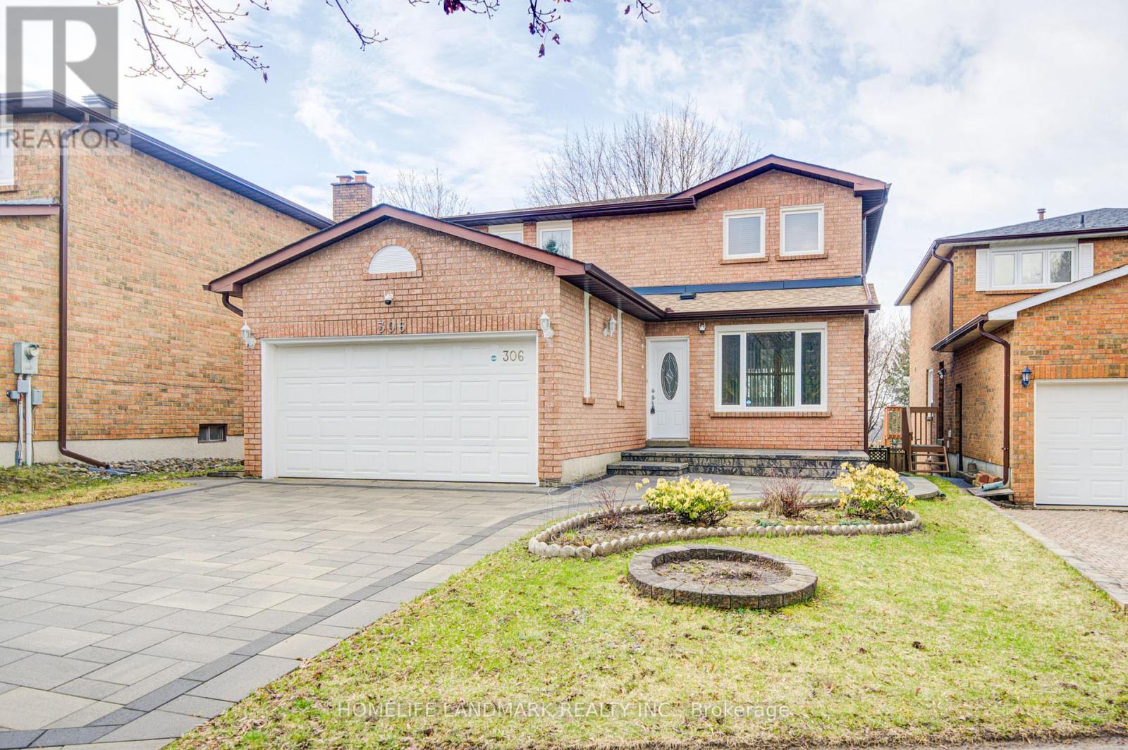 Photo 1 of 45 — 306 ESSEX AVENUE, Richmond Hill (Harding), ON L4C8M6