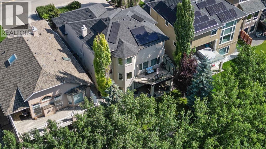 1458 Strathcona Drive SW