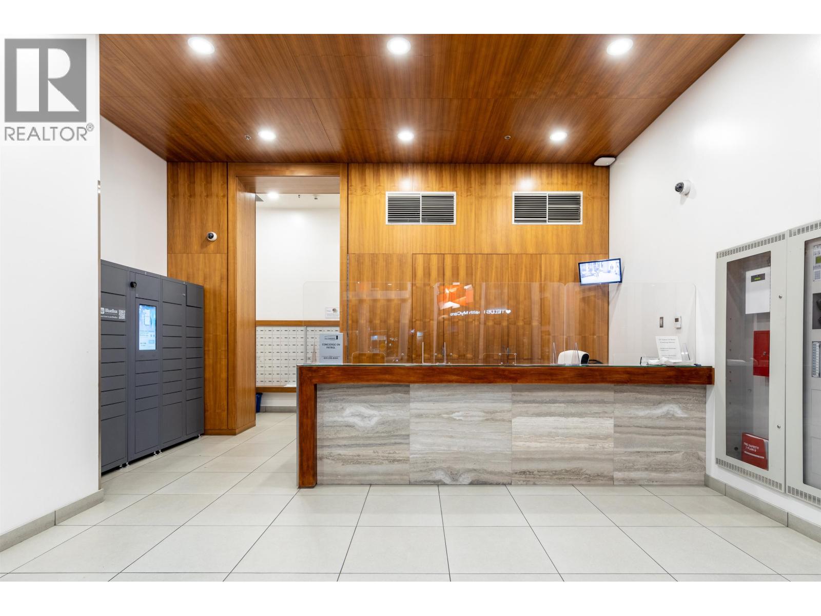 1606 233 ROBSON STREET