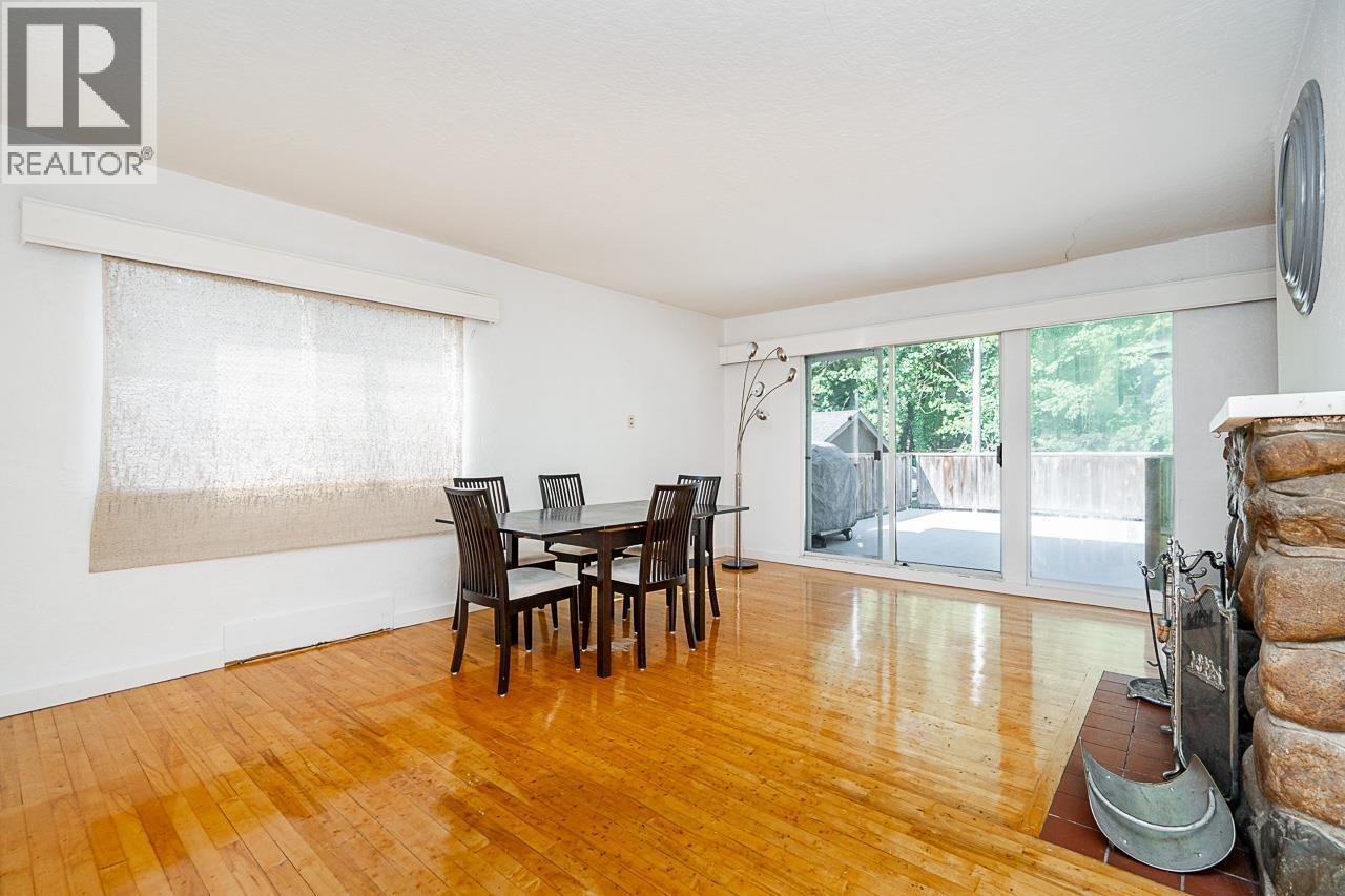 2212 OLD DOLLARTON ROAD