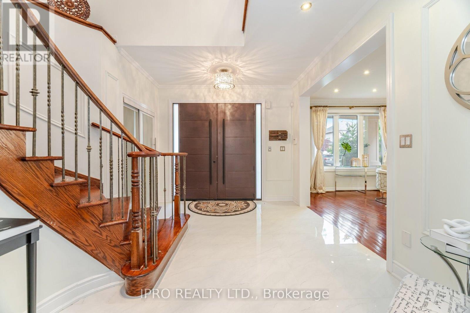 2185 HIGHCLIFFE WAY