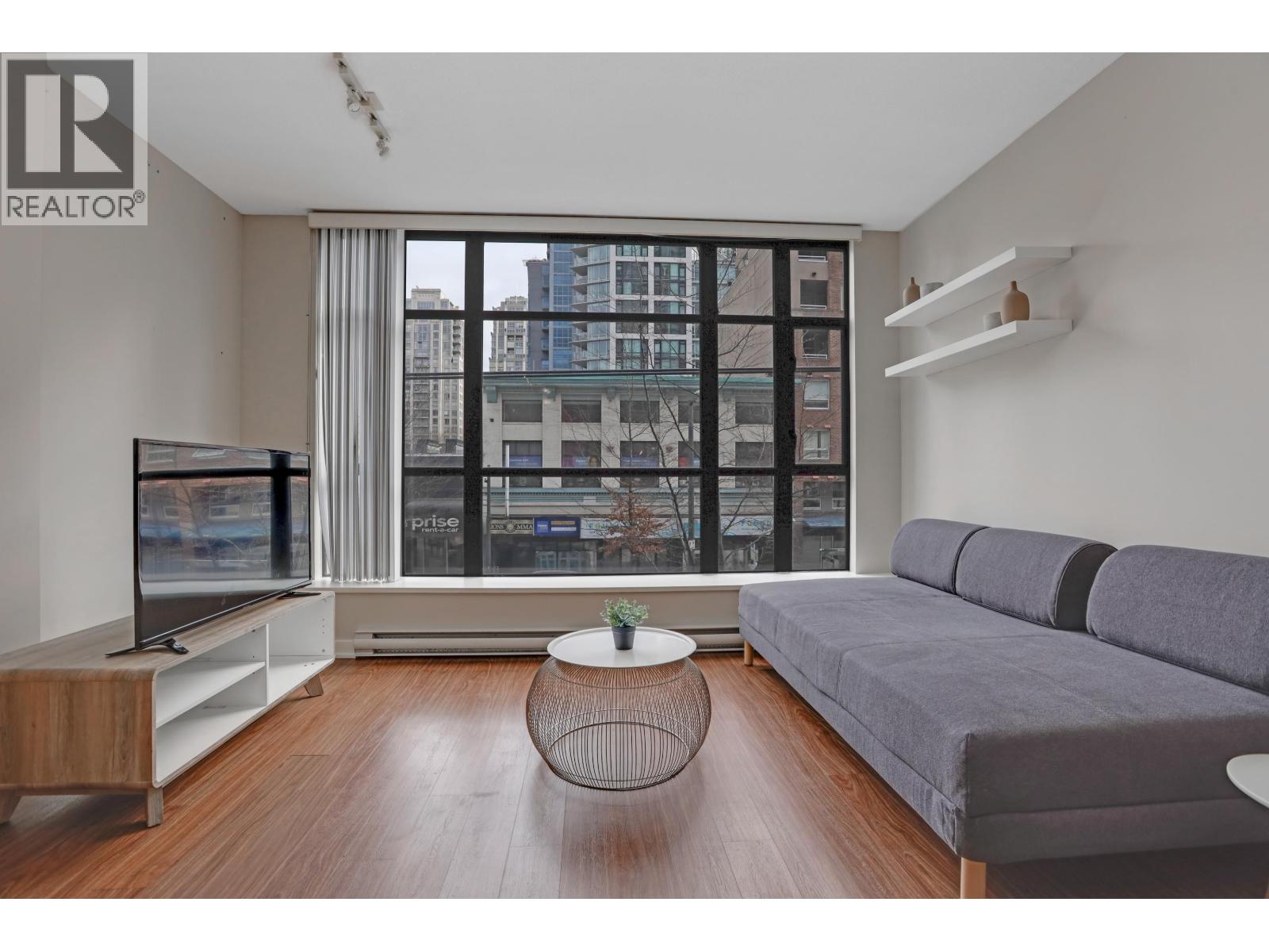 209 1249 GRANVILLE STREET