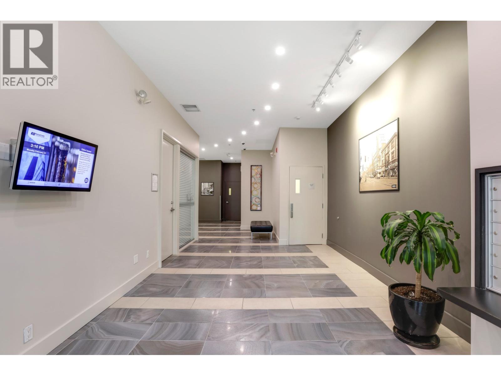 209 1249 GRANVILLE STREET