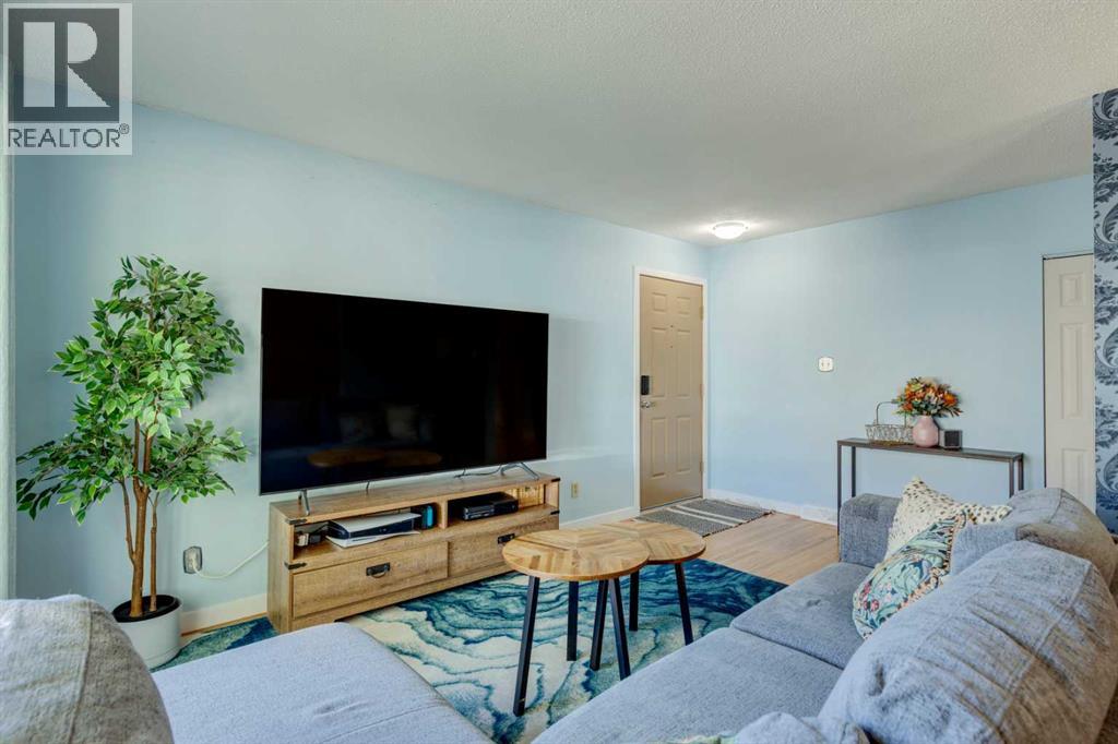 114 Hallbrook Drive SW