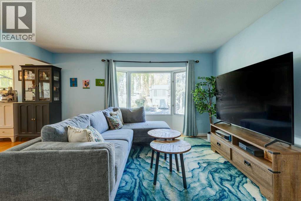 114 Hallbrook Drive SW