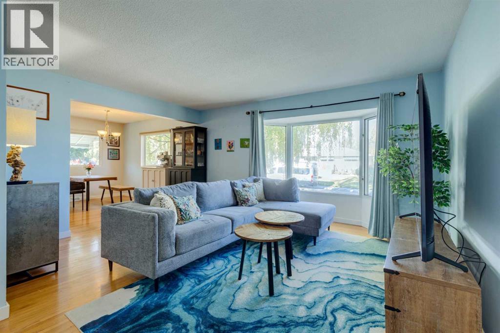 114 Hallbrook Drive SW