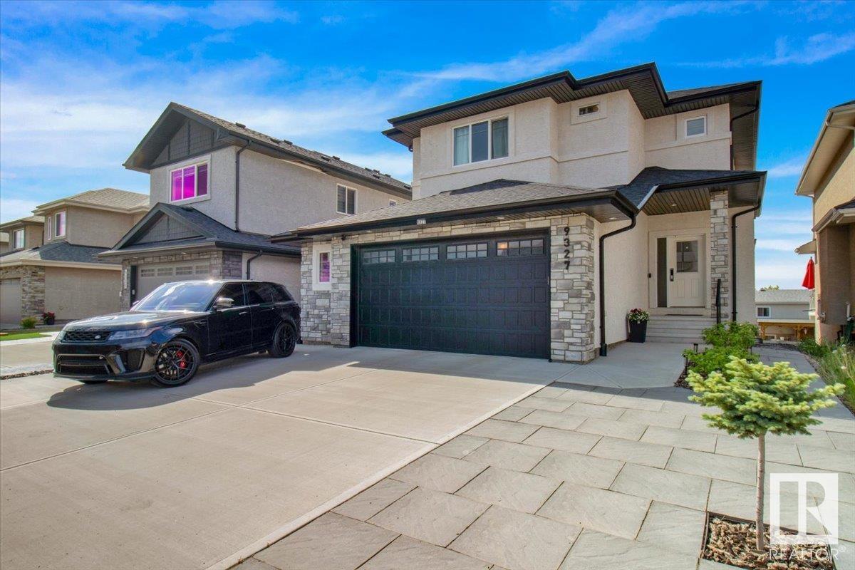 9327 181 AV NW